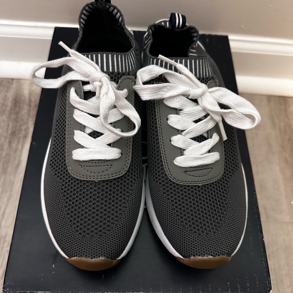 Women Sneakers